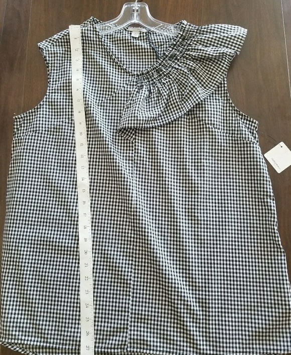 𝅺NEW! HALOGEN Asymmetrical Gingham Top Blouse Medium. - Picture 5 of 8